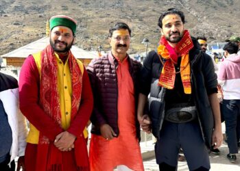 श्री केदारनाथ धाम दर्शन को पहुंचे फिल्म अभिनेता राघव जुयाल