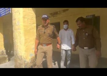 घर से गायब हुयी युवती को पौड़ी पुलिस ने चन्द घण्टों में कोटद्वार से सकुशल किया बरामद,युवती के अश्लील फोटो वायरल करने वाले अभियुक्त को भी किया गया गिरफ्तार