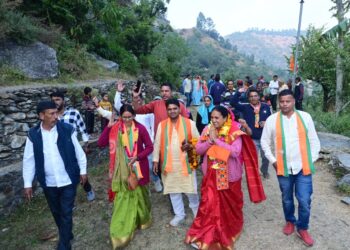 भाजपा प्रत्याशी ने दशज्यूला क्षेत्र पहुंचकर मांगा आशीर्वाद