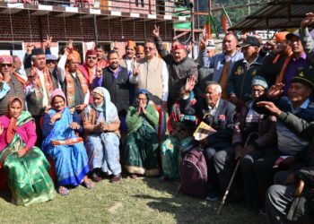 सैनिक कल्याण मंत्री गणेश जोशी ने केदारनाथ विधानसभा के उप चुनाव में भाजपा प्रत्याशी आशा नौटियाल के समर्थन में आयोजित पूर्व सैनिक एवं अर्द्धसैनिक सम्मेलन कार्यक्रम में किया प्रतिभाग