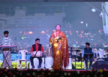 बैकुंठ चतुर्दशी मेले में सांस्कृतिक कार्यक्रमों की धूम.. स्कूली बच्चों से लेकर मातृशक्ति ने दिखाया अपना हुनर