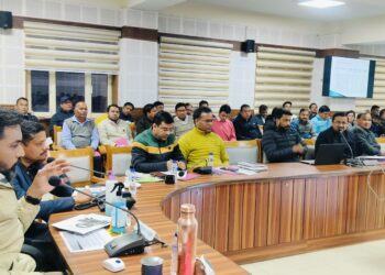 निकाय चुनाव की तैयारियों को समय पर करें पूरा :डीएम