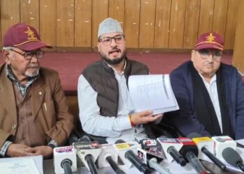 मूल निवास भू कानून समिति ने प्रेस वार्ता कर बोला हमला