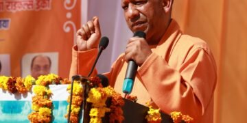 तीन दिवसीय उत्तराखंड दौरे पर पहुँचे यूपी के सीएम योगी आदित्यनाथ, पहले दिन कहां रहा भ्रमण पढ़ें पूरी खबर..