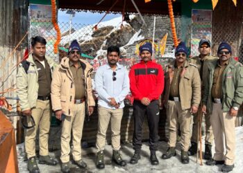 शीतकालीन यात्रा के दृष्टिगत एसपी रुद्रप्रयाग ने तुंगनाथ पैदल ट्रैक का किया भ्रमण