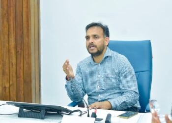 जिलाधिकारी सौरभ गहरवार ने बिलेश्वर में किए 82 अल्ट्रासाउंड