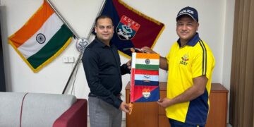 ऑस्ट्रेलिया महाद्वीप की सबसे ऊँची चोटी माउंट कोजियस्को के आरोहण अभियान पर जा रहे SDRF के मुख्य आरक्षी राजेंद्र नाथ को सेनानायक अर्पण यदुवंशी ने फ्लैग ऑफ कर किया रवाना