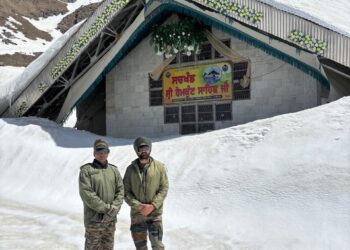 25 मई को खुलेंगे हेमकुंड साहिब के कपाट, तैयारियों के लिए घांघरिया पहुंची टीम