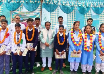 शिक्षा और विकास के क्षेत्र में सरकार प्रतिबद्ध: डॉ. धन सिंह रावत