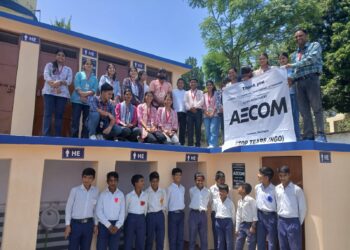 स्टाप टीयर्स संस्था ने विद्यालय को समर्पित किया आरओ, संस्था ने 12 जीर्ण-शीर्ण शौचालयों को दिया नया रूप