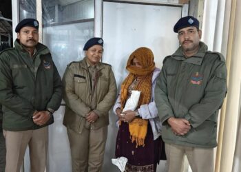 केदारनाथ यात्रा के गौरीकुण्ड में तीन पेटी शराब के साथ नेपाली महिला गिरफ्तार