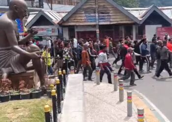 नैनीताल में 73 साल के उस्मान पर 12 साल की बच्ची से दुष्कर्म करने का आरोप, हिंदूवादी संगठनों ने किया जमकर विरोध