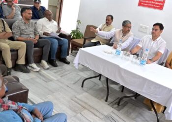 कैबिनेट मंत्री सौरभ बहुगुणा ने सोनप्रयाग पहुंच कर पशु प्रबंधन व्यवस्थाओं एवं यात्रा व्यवस्थाओं का किया धरातलीय निरीक्षण