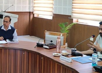 माँ और शिशु की रक्षा के लिए जिलाधिकारी की सराहनीय पहल