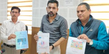 बच्चों की सुरक्षा और जागरूकता की नई इबारत लिख रहे जिलाधिकारी डॉ. आशीष चौहान