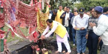 घने जंगलों के बीच बसा घंडियाल देवता का मंदिर बनेगा पर्यटन का नया केंद्र: डॉ. धन सिंह रावत