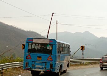 अव्यवस्थाओं में संचालित हो रहा परिवहन निगम का   पर्वतीय डिपो,श्रीनगर से निकली पर्वतीय डिपो की दो बसों के एक ही दिन थमे पहिये