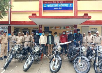 सिक्खों और स्थानीय लोगों के साथ हुई बहस,मारपीट के आरोप में 3 तलवार, पांच बाईकों के साथ पुलिस ने 7 किये गिरफ्तार