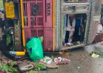 गोविन्द घाट जा रहे ट्रक की ब्रेक फेल, हादसे में हेल्पर की मौत