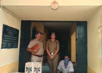 रुद्रप्रयाग पुलिस ने पकड़ी शराब की खेप, 9 पेटी शराब व 2 पेटी बीयर की हुई बरामदगी