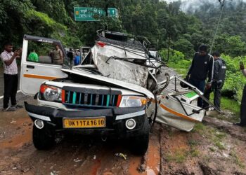 दर्दनाक हादसा–: कोटद्वार में टूटी चट्टान, दो लोगों की दर्दनाक मौत,छह लोग घायल