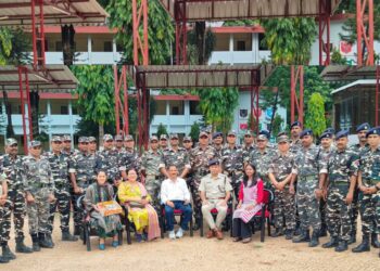 रक्षाबंधन के रंगों में लिपटा तिरंगा: गढ़वाल विश्वविद्यालय की अनूठी पहल