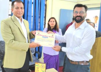 मार्शल पब्लिक स्कूल को नवाजा, प्रबंधक को कुशल नेतृत्व पर मिला सम्मान