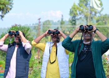 राज्य स्थापना दिवस के उपलक्ष्य में खिर्सू में दो दिवसीय बर्ड वॉचिंग कार्यक्रम संपन्न,प्राकृतिक सौंदर्य के बीच बच्चों ने सीखी पक्षियों की पहचान, पर्यावरण संरक्षण और रोजगार का मिला संदेश