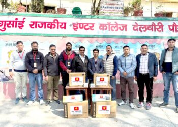 शिव दयाल एजुकेशन ट्रस्ट दिल्ली एवं स्टॉप टीयर्स संस्था ने की पहल,राइंका देलचौरी के छात्र-छात्राओं को दिए कम्प्यूटर