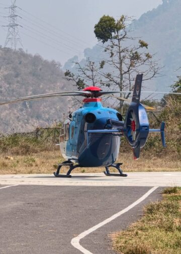 श्रीनगर में राज्यपाल के हेलीकाप्टर की इमरजेंसी लैंडिंग, तकनीकी खराबी बताया जा रहा कारण