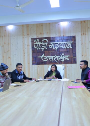 एलपीजी गैस आपूर्ति व्यवस्था की समीक्षा, कालाबाजारी व जमाखोरी रोकने को 15 टीमें गठित,डीएम ने ली गैस आपूर्ति व्यवस्था की समीक्षा, उपजिलाधिकारियों को नियमित निरीक्षण के निर्देश