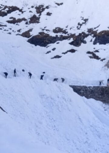 केदारनाथ यात्रा 2026: तैयारियों ने पकड़ी रफ्तार, बर्फ हटाने का कार्य युद्धस्तर पर जारी