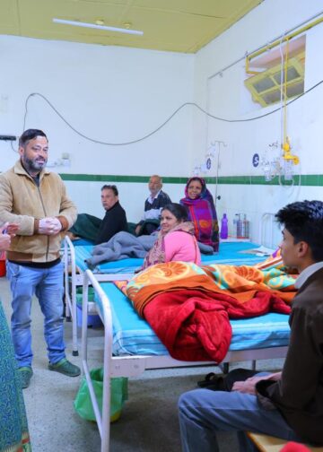 निरीक्षण से निर्णय तक: जिला अस्पताल में सुधार और आधुनिक सुविधाओं के विस्तार को जिलाधिकारी ने दी मंजूरी,जिला अस्पताल में बड़ा सुधार अभियान: इमरजेंसी विस्तार, ओपीडी डिजिटल टोकन सिस्टम, उपकरण खरीद, शववाहन, सोलर प्लांट और वार्ड सुविधाओं पर जोर,जिला अस्पताल में सुधार की ग्राउंड प्लानिंग: मॉनिटरिंग सिस्टम और मरीज सुविधाओं पर फोकस