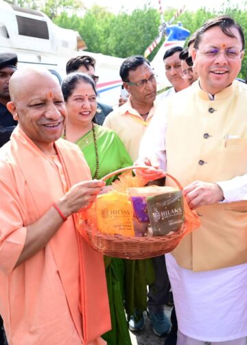 शिव मंदिर में पूजन और पैतृक गाँव में महायज्ञ: यमकेश्वर पहुंचे मुख्यमंत्री योगी आदित्यनाथ और पुष्कर सिंह धामी, साझा की विकास की दृष्टि,बिथ्याणी महाविद्यालय में एआई बॉट से रूबरू हुए मुख्यमंत्री योगी और धामी,ओपन जिम में व्यायाम कर दिया फिटनेस का संदेश,पैतृक गाँव में महायज्ञ और बिथ्याणी महाविद्यालय में विकास का संकल्प लेकर पहुंचे मुख्यमंत्री योगी आदित्यनाथ