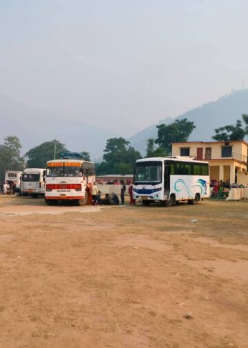 गौचर में दर्दनाक हादसा, चारधाम यात्रा पर आई महिला की बस के नीचे आने से मौत