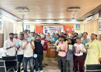 नगर निगम श्रीनगर की नई पहल, बार्बर दुकानों से निकलने वाली यूज्ड ब्लेड का होगा सुरक्षित निस्तारण