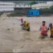 एसडीआरएफ की सतर्कता एवं त्वरित कार्रवाई से टला बड़ा हादसा, उफनती नदी में फंसे 50 से अधिक श्रद्धालुओं को किया सकुशल रेस्क्यू