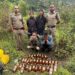 रूद्रप्रयाग में आबकारी विभाग की यात्रा मार्ग पर बड़ी कार्रवाई!! अवैध शराब तस्करी पर कसा शिकंजा, 03 तस्कर गिरफ्तार, 61 बोतल अंग्रेजी शराब बरामद!!