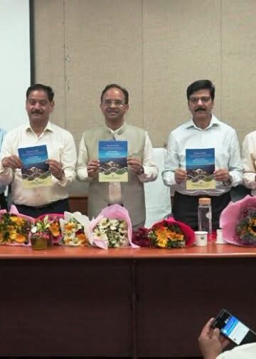 हैप्रेक की औषधीय एवं सगंध पादपों के कृषिकरण पर आधारित कृषक मार्गदर्शिका का विमोचन