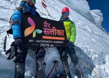 उत्तरकाशी टूरिज्म के गाइड मुनेन्द्र सिंह एवं आजाद सिंह राणा ने किया माउंट सतोपंथ (7075 मीटर) फतह