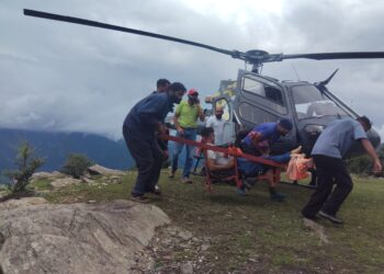 कालीशिला में हृदयाघात से अचेत हुए गुजरात के श्रद्धालु का सफल रेस्क्यू, हेलीकॉप्टर से किया गया एयरलिफ्ट
