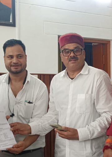 राष्ट्रपति-प्रधानमंत्री तक पहुंची 75 हजार गौ सेवकों की आवाज, रुद्रप्रयाग से उठी ‘राष्ट्र माता’ की मांग,’गौ सम्मान आह्वान अभियान’ के दूसरे चरण में जिलाधिकारी के माध्यम से भेजा गया 3000 पन्नों का हस्ताक्षरयुक्त ज्ञापन