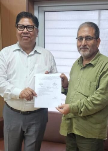 सरकार के भरोसे पर खरे उतरे दो चेहरे, श्रीनगर मेडिकल कॉलेज और चिकित्सा शिक्षा विभाग को मिला अनुभवी नेतृत्व,डॉ. आशुतोष सयाना ने डॉ. सीएमएस रावत को सौंपा श्रीनगर मेडिकल कॉलेज के प्राचार्य पद का कार्यभार
