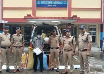 एंबुलेंस में 90 किलो गांजा बरामद, चालक गिरफ्तार,45 लाख रुपये कीमत की गांजे की खेप पकड़ी,रुद्रप्रयाग से श्रीनगर लाया जा रहा था माल
