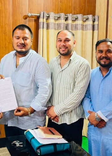 जय हो छात्र संगठन ने लिंगदोह की सिफारिशों के तहत तय समय पर छात्र संघ चुनाव कराने की मांग को लेकर डीएम पौड़ी और एसडीएम श्रीनगर को सौंपा ज्ञापन