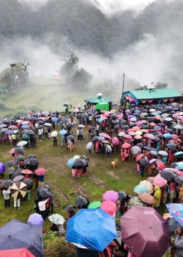 देवभूमि उत्तराखंड की अपनी पहचान :18 साल बाद फिर सजा ऐतिहासिक भेड़-मेला, निवालगांव में उमड़ा आस्था का सैलाब