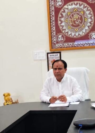 जनवरी तक तैयार हो जायेगा जीएनटीआई स्टेडियमः डाॅ. धन सिंह रावत,श्रीकोट-स्वीत व डुंगरीपंथ क्षेत्र के लिये 3 करोड़ की विकास योजना स्वीकृत,कहा, धारी देवी रेलवे स्टेशन में बनेगा बहुउद्देशीय पार्किंग व आधुनिक पार्क