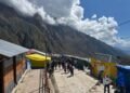केदारनाथ में अस्थायी दुकानें हटाने पर व्यापारियों का धरना,मंदिर मार्ग से हटाने की कार्रवाई का विरोध, रोजगार प्रभावित होने का लगाया आरोप