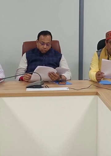 बीकेटीसी अध्यक्ष हेमंत द्विवेदी की बीकेटीसी अस्थायी कर्मचारियों से धरना स्थगित करने अपील,, ऋषिकेश में आयोजित वार्ता में वन टाइम सेटलमेंट एवं समान कार्य-समान वेतन के मुद्दे पर सकारात्मक पहल!!उप समिति का गठन वेतनमान में सम्मानजनक वृद्धि पर कार्यवाही शीघ्र होगी :हेमंत द्विवेदी!!