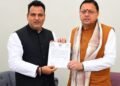 पंचायत प्रतिनिधियों से लेकर आंगनबाड़ी-आशा कार्यकर्ताओं के मानदेय में वृद्धि की मांग,मुख्यमंत्री धामी से मिले विधायक विनोद कंडारी, पत्र सौंपकर उठाया आर्थिक सम्मान का मुद्दा
